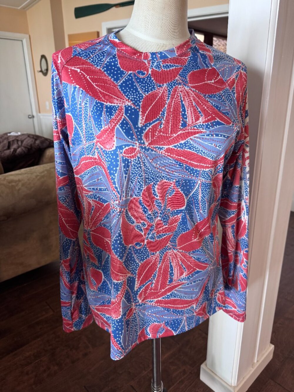 Columbia PFG top. Size L. Reds and blues. SPF protection
